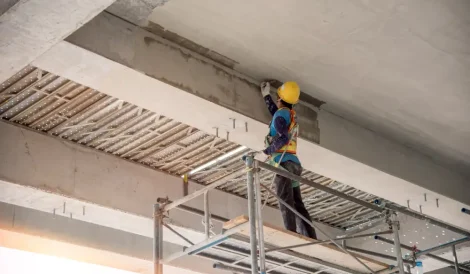 Seguridad en la manipulación de concreto: pautas y mejores prácticas en la construcción